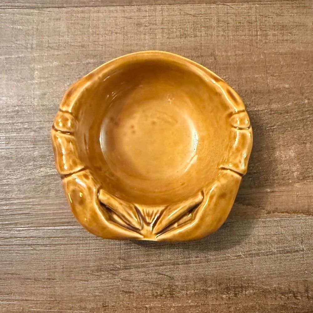 Vintage Mid-Century Ceramic Crab Claw Novelty Dish Amber Brown Trinket Bowl